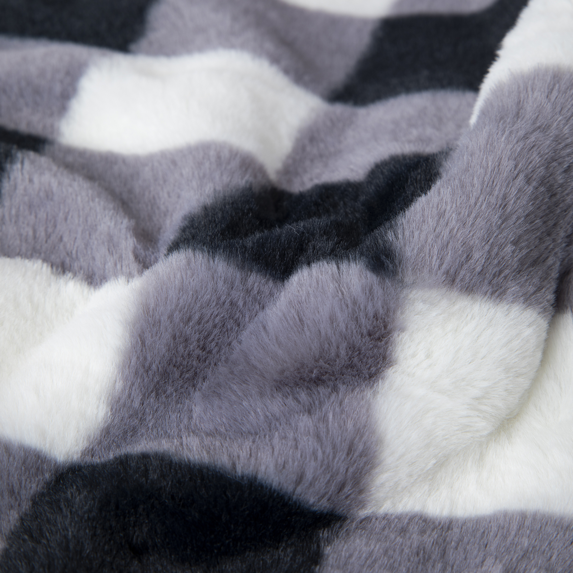 faux fur buffalo plaid tree skirt 24in