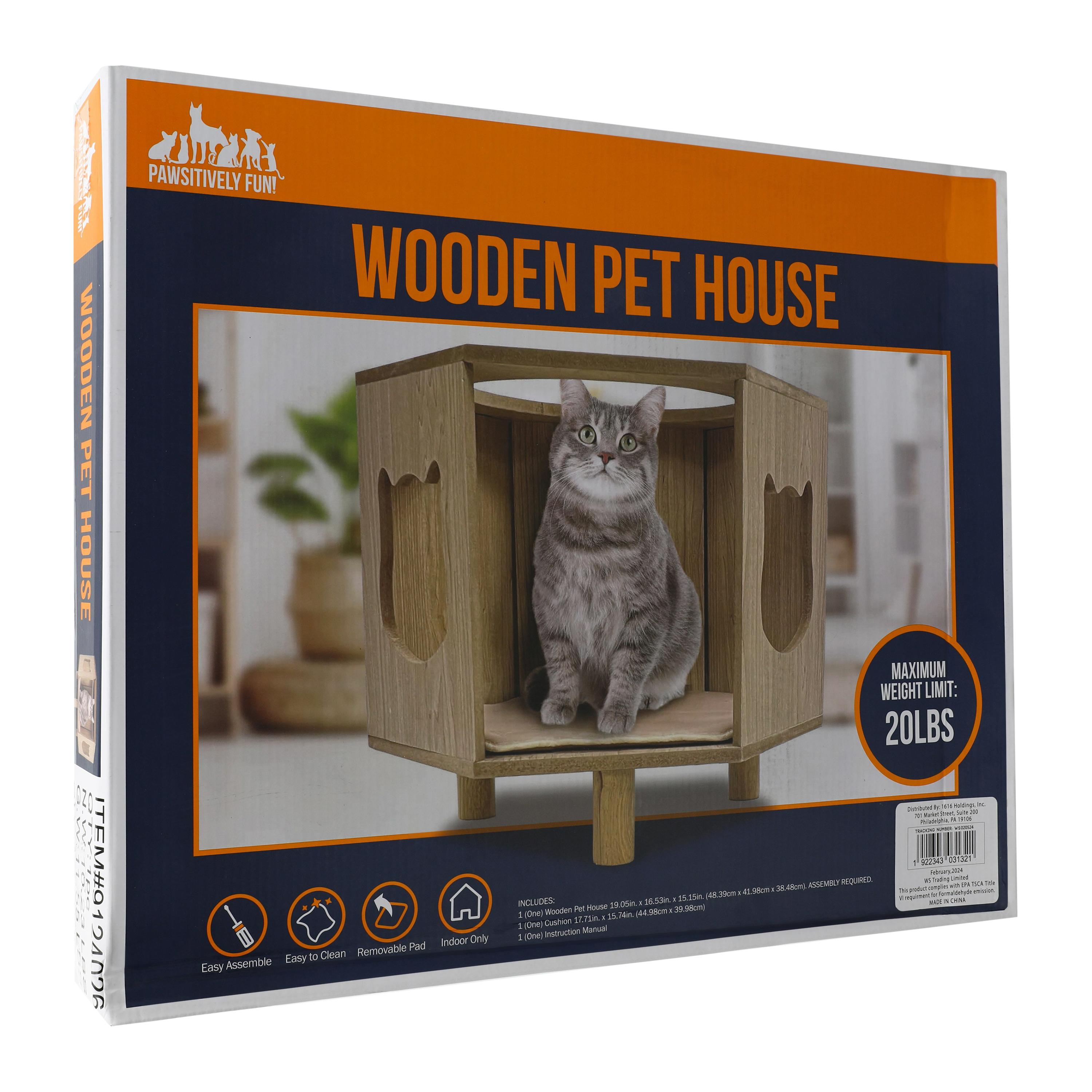 Wooden Cat House 19.05in x 16.53in