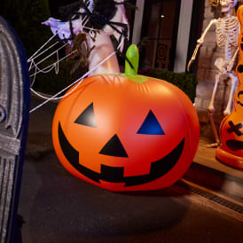 Spooktacular Savings: 5 Must-Have Halloween Decorations for an Unforgettable Celebration